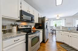 13 Windfield Dr, Cartersville