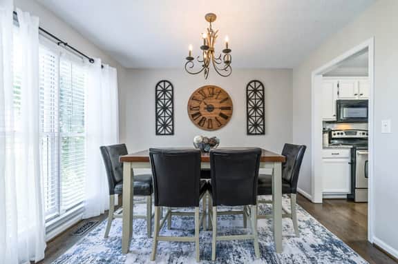 13 Windfield Dr, Cartersville