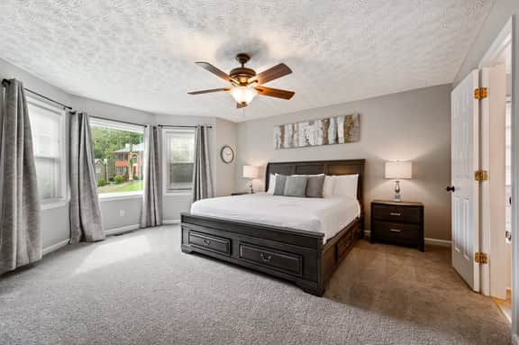 1356 Velvet Creek Glen, Marietta