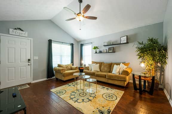 18 Larkspur Ln, Emerson